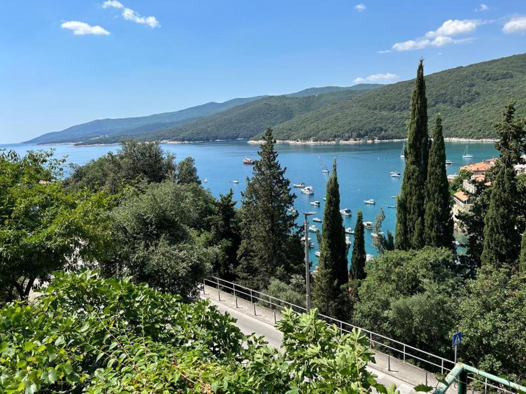 Apartment Near The Sea 650 Rabac Kültér fotó